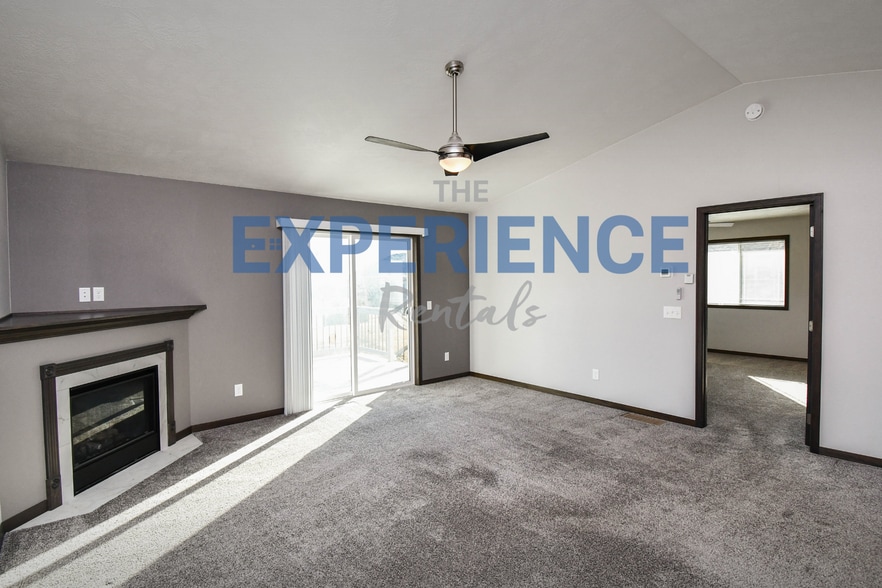 Building Photo - 3501 S Outfield Cir