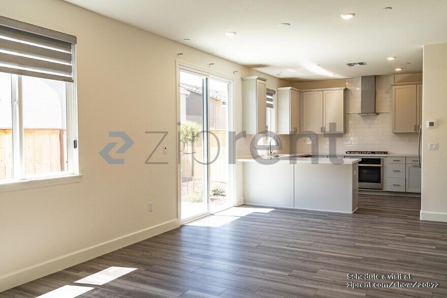 Building Photo - 4449 Tucker Dr