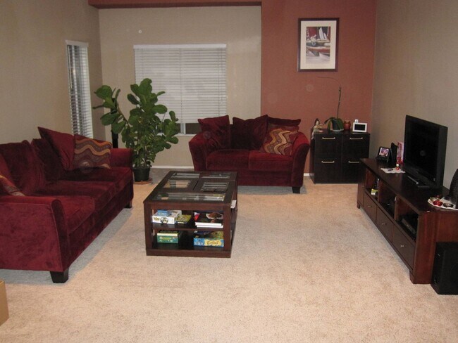 Building Photo - 171 Greenfield-