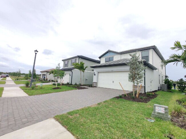 Building Photo - 6211 Baywood Ct