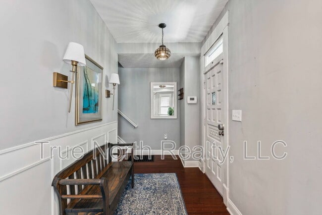 Building Photo - 693 Wilson Ave