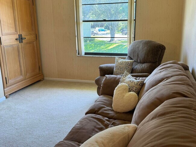 Building Photo - 801 Sabal Ridge Cir