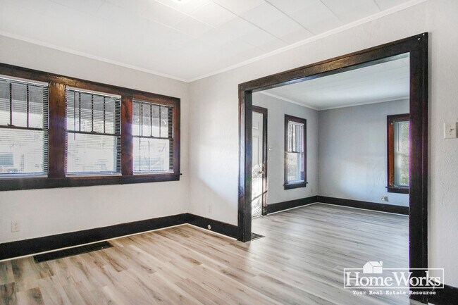 Building Photo - 3610 Vine St