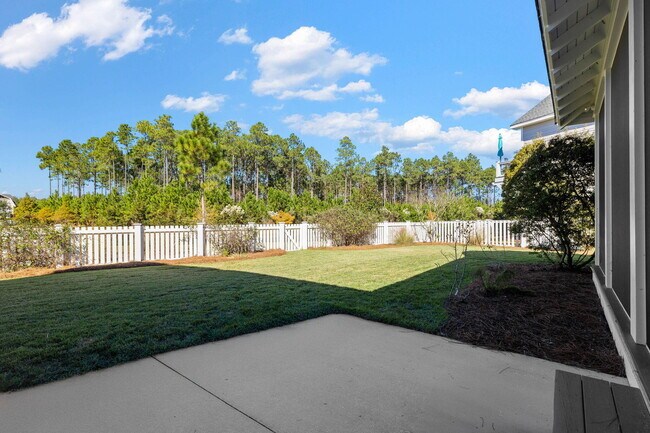 Building Photo - 141 Sandchase Cir
