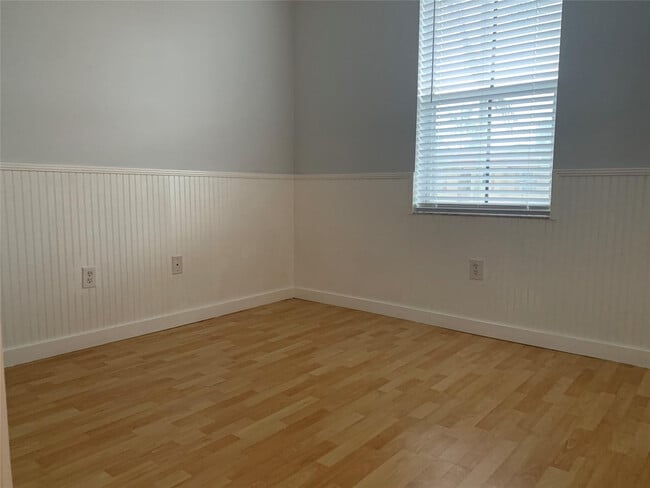 Building Photo - 256 Riverwalk Cir