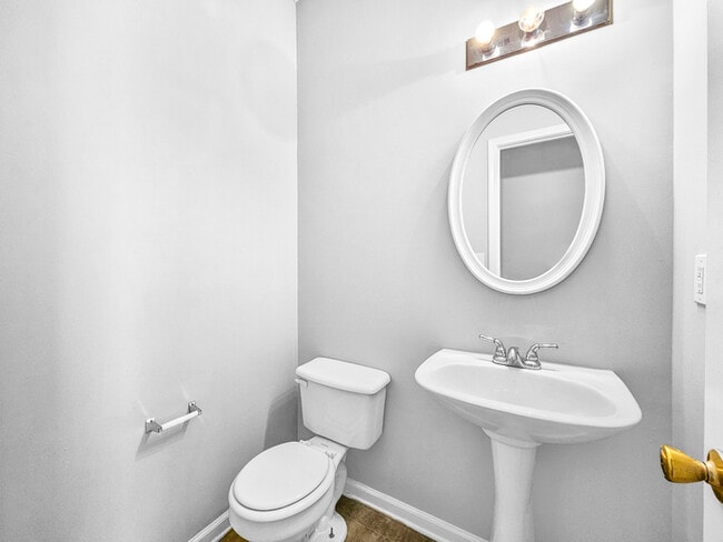Building Photo - Beautiful Townhome for Lease in Conyers
