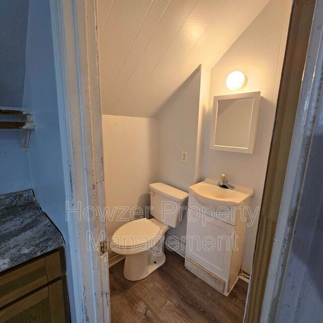 Building Photo - 109 Green St