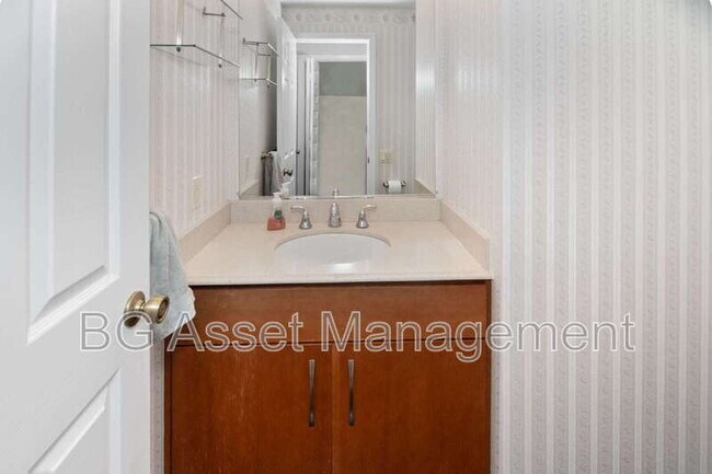 Building Photo - 176 Scotts Valley