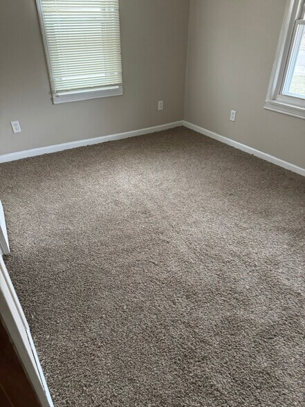 Building Photo - 9121 Hugh St