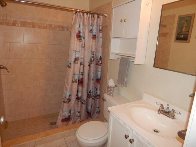 Building Photo - 3821 Club Cir