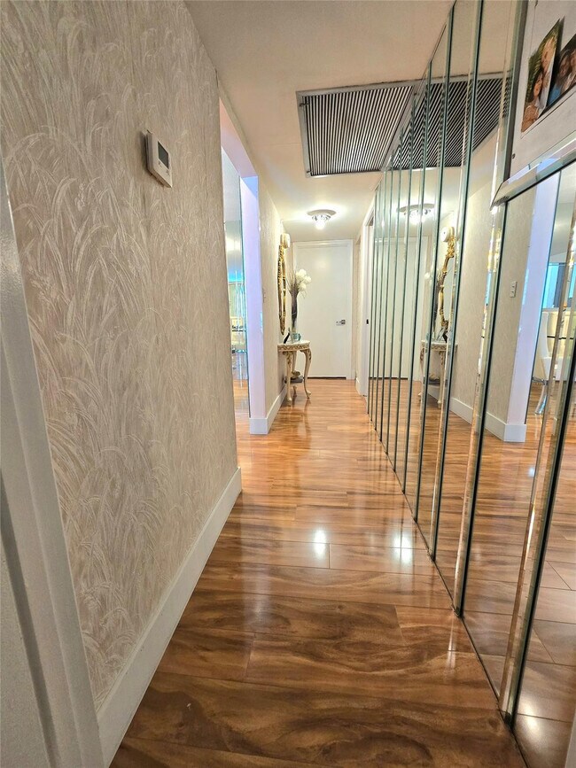 Building Photo - 2504 Antigua Terrace