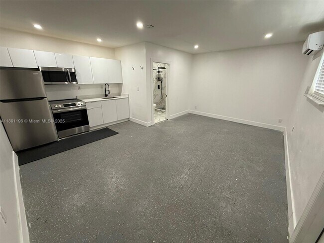 Primary Photo - 4300 NW 3rd Ct
