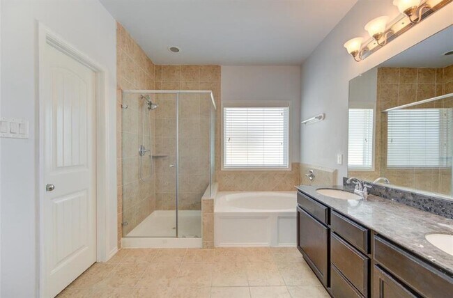 Building Photo - 18227 Amalfi Coast Dr