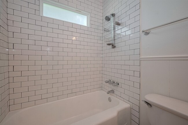Building Photo - 5513 Fairdale Ln
