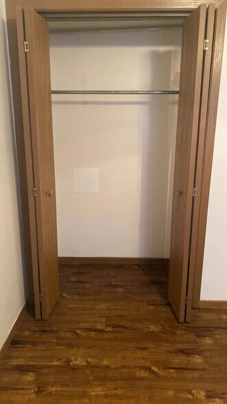 Bedroom 2 Closet - 726 Beechurst Ave