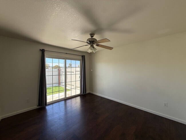 Building Photo - 1623 Point Lobos Ln