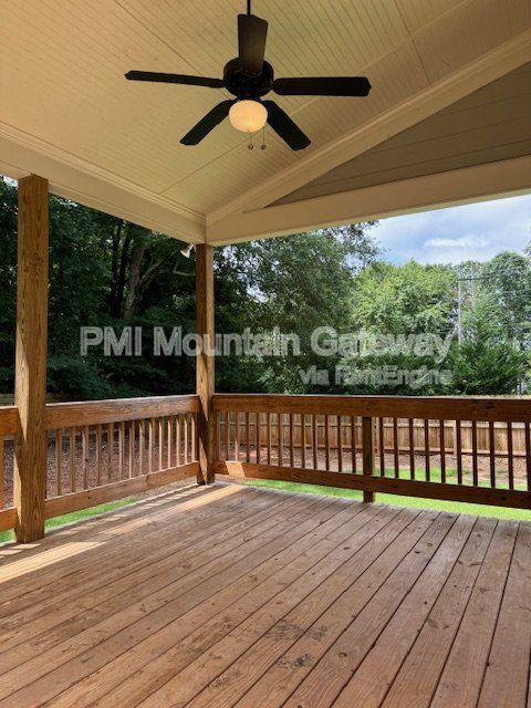 Building Photo - 30 Grand Oak Dr