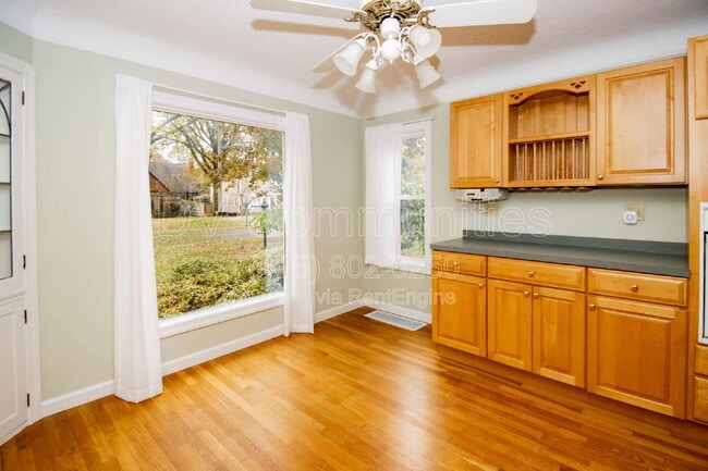 Building Photo - 20040 Bonnie Bank Blvd