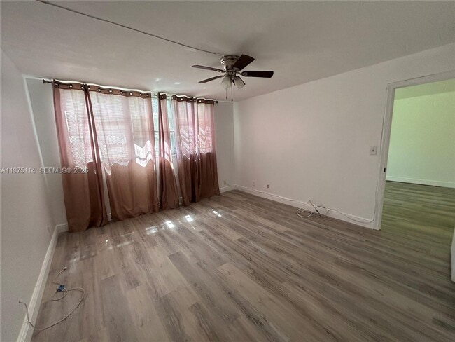 Building Photo - 8962 S Hollybrook Blvd