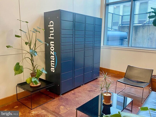 Building Photo - 2301 Champlain St NW