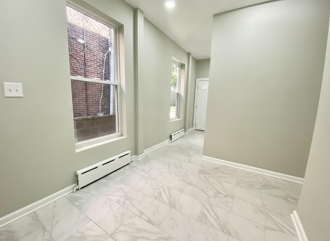 Building Photo - 929 N 43rd St