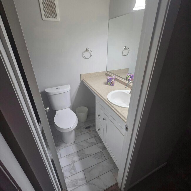 Building Photo - 3314 Northcrest Rd