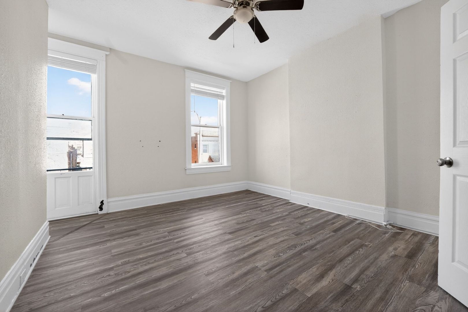 Building Photo - 2918 Sidney St