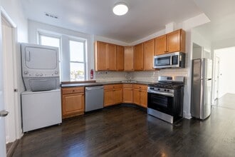 Building Photo - 1532 N Harding Ave