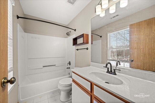 Building Photo - 2477 Smithfield Ct