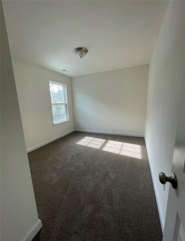 Building Photo - 205 Thalia Rd