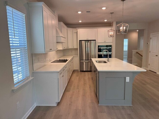 Building Photo - Bailey's Cove at Hilton Head Island | Where coastal living meets effortless elegance.