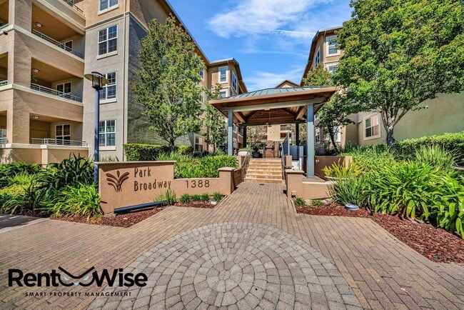 Building Photo - 1388 Broadway