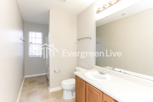 Building Photo - 3940 Planewood Dr