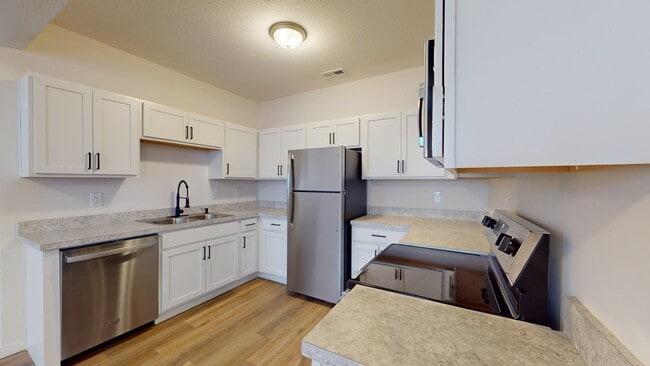 Building Photo - IMMACULATE - Clark / Fulton Area - 3 Bedrooms - 3 Baths - Single Family Home