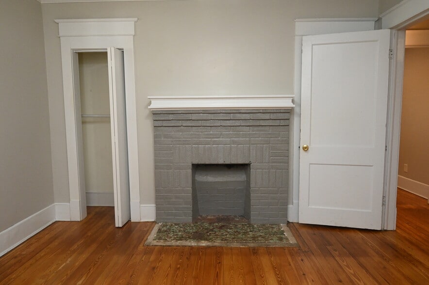 Building Photo - 309 Dargan Pl SW