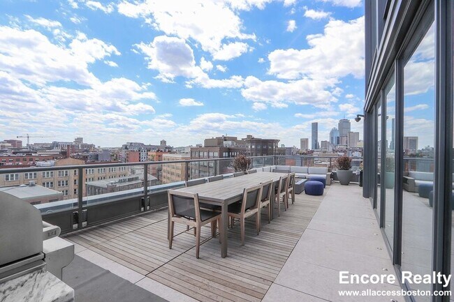 Building Photo - 390 Harrison Ave