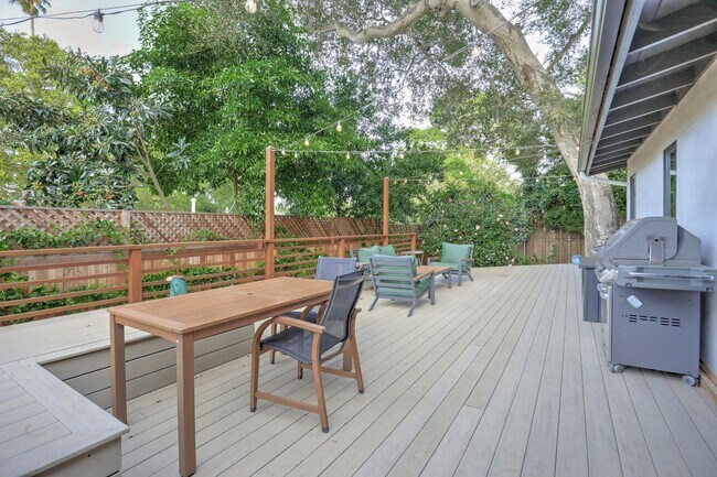 Building Photo - Furnished Mesa Hideaway!