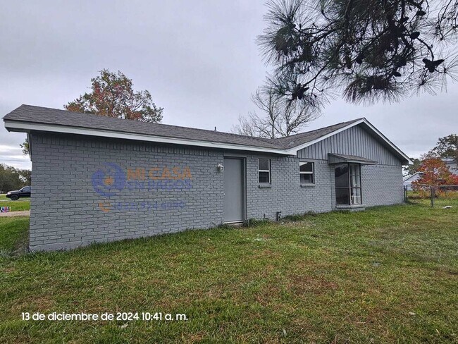 Building Photo - BEAUTIFUL HOME IN LIVINGSTON. MOVE IN READY!.