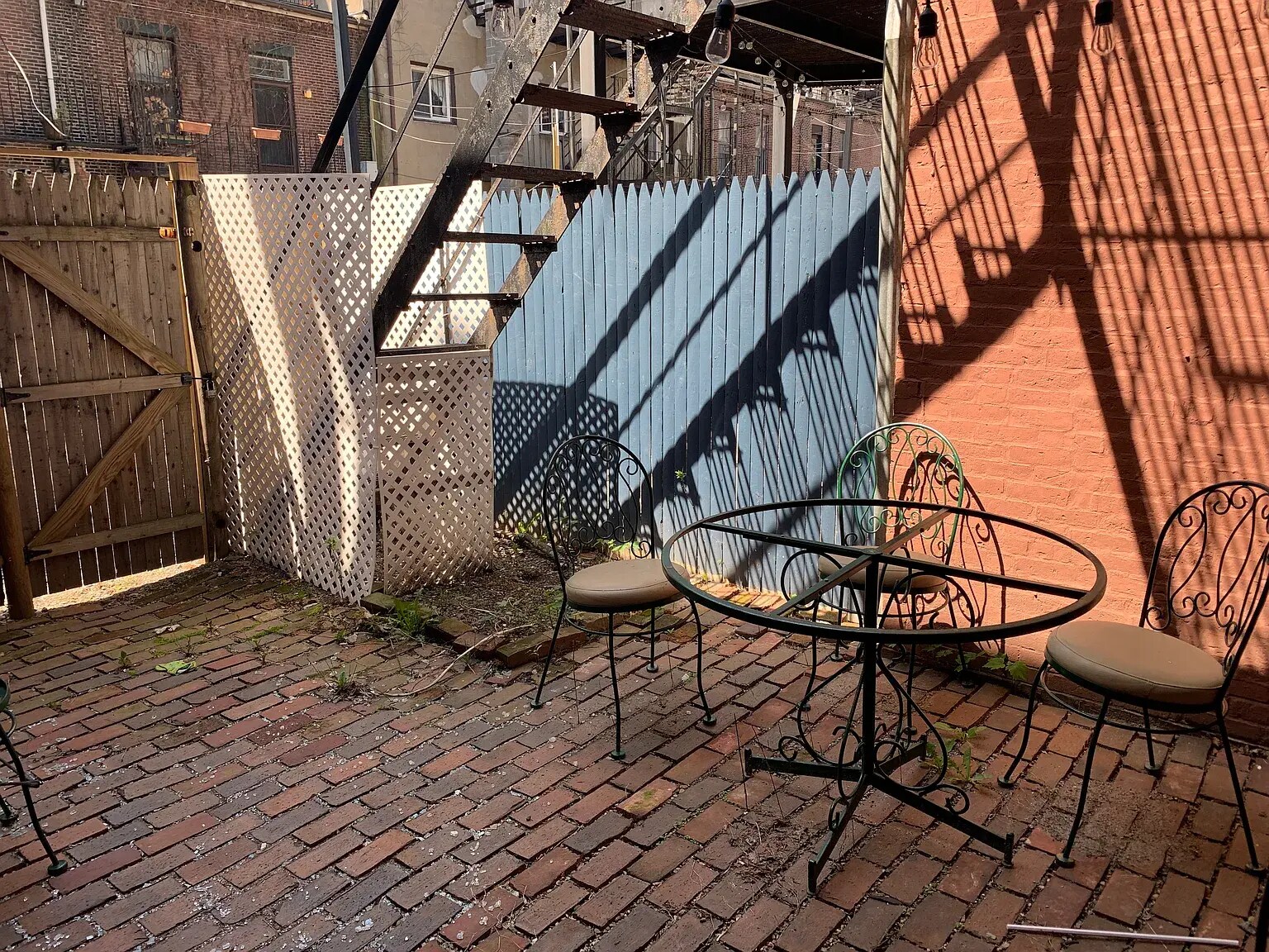 Building Photo - 39 E Springfield St