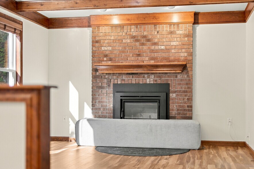 Wood Burning Insert - 134 Heldon Dr