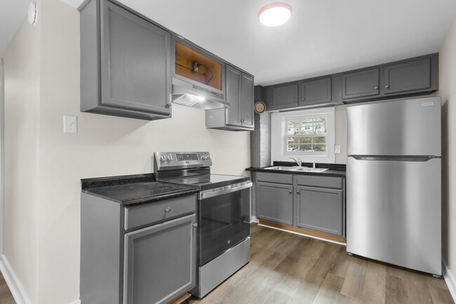 Building Photo - 1226 Cedar St