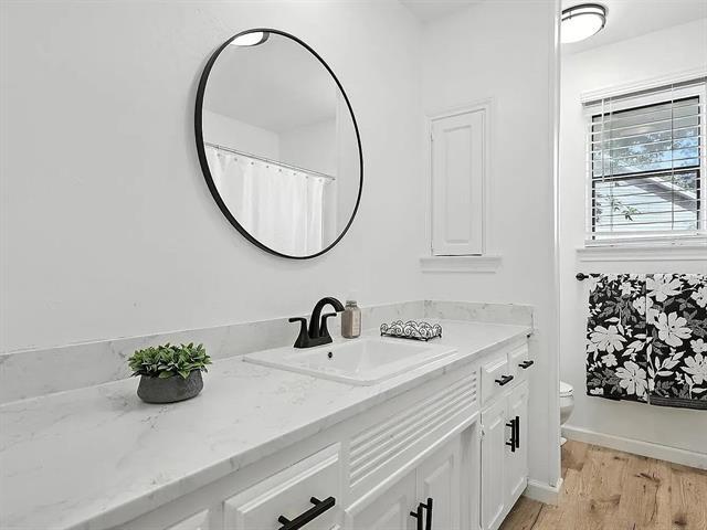 Building Photo - 16485 Red Wood Cir N