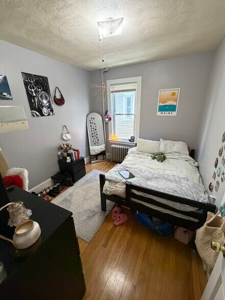 Building Photo - 123 Hillside St