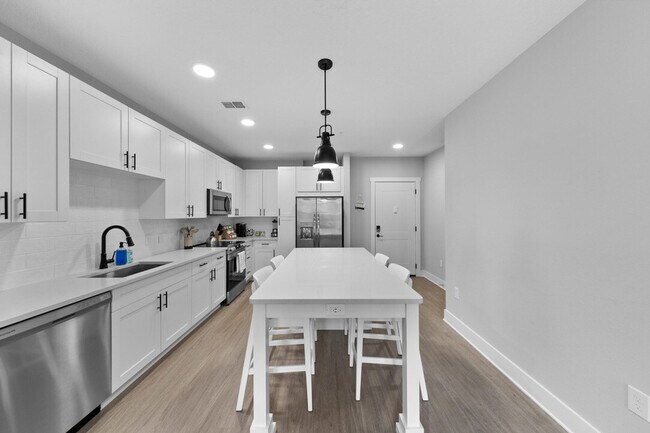 Building Photo - 11830 Buckfield Cir