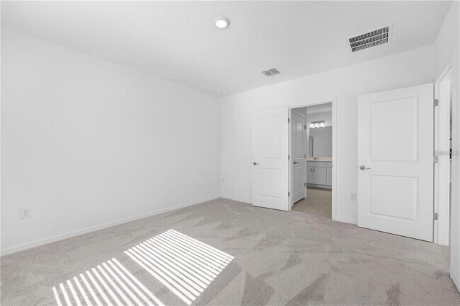Building Photo - 4560 Ranunculus St