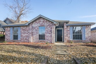 Building Photo - 2524 Park Valley Dr