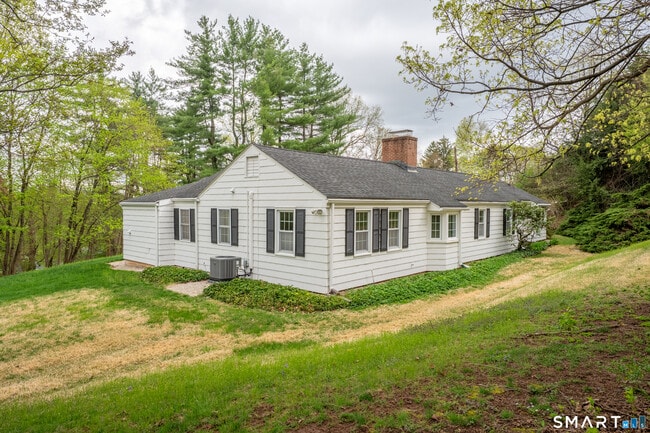 Building Photo - 30 Hillsboro Dr