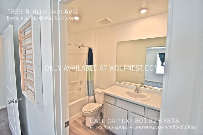 Building Photo - 1833 N Blue Iris Ave