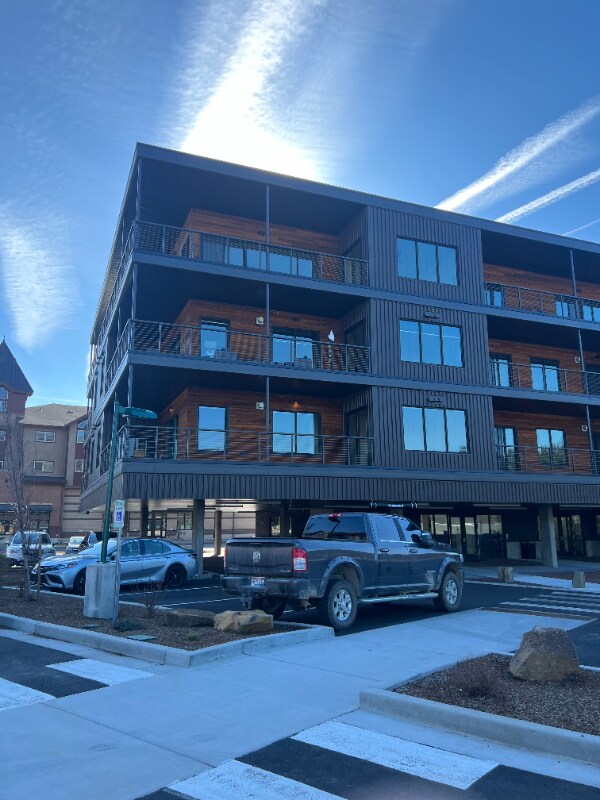 Building Photo - 1579 W Riverstone Dr