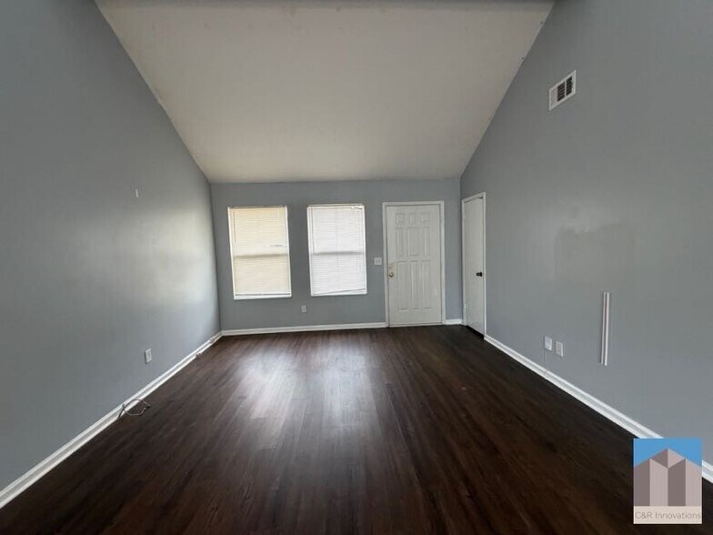 Building Photo - 804 Emerald Forest Cir